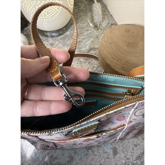 2020 Disney Epcot Flower & Garden Festival Dooney & Bourke Crossbody Bag Purse - Picture 12 of 13